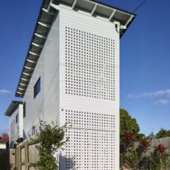 image of building. Designers: Kirsty Volz and David Toussaint Builder: Thallon and Mole Photography: Scott Burrows